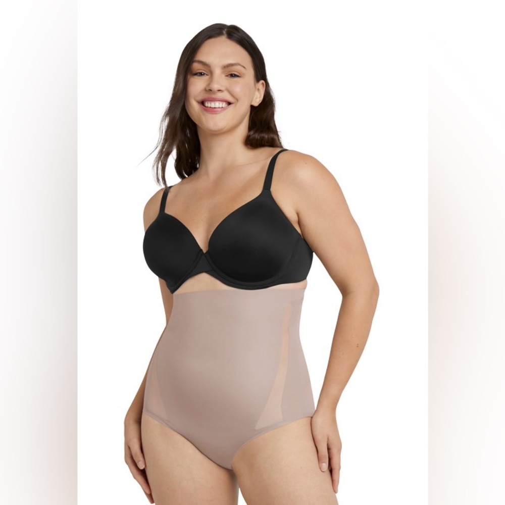 Maidenform women’s flexees modern sculpts ultra firm high waist brief; size: M